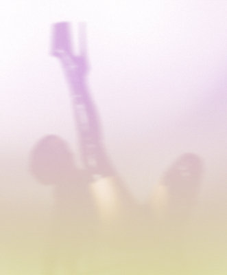 Pole Level Anfänger Pose, Frau sitzend am Boden